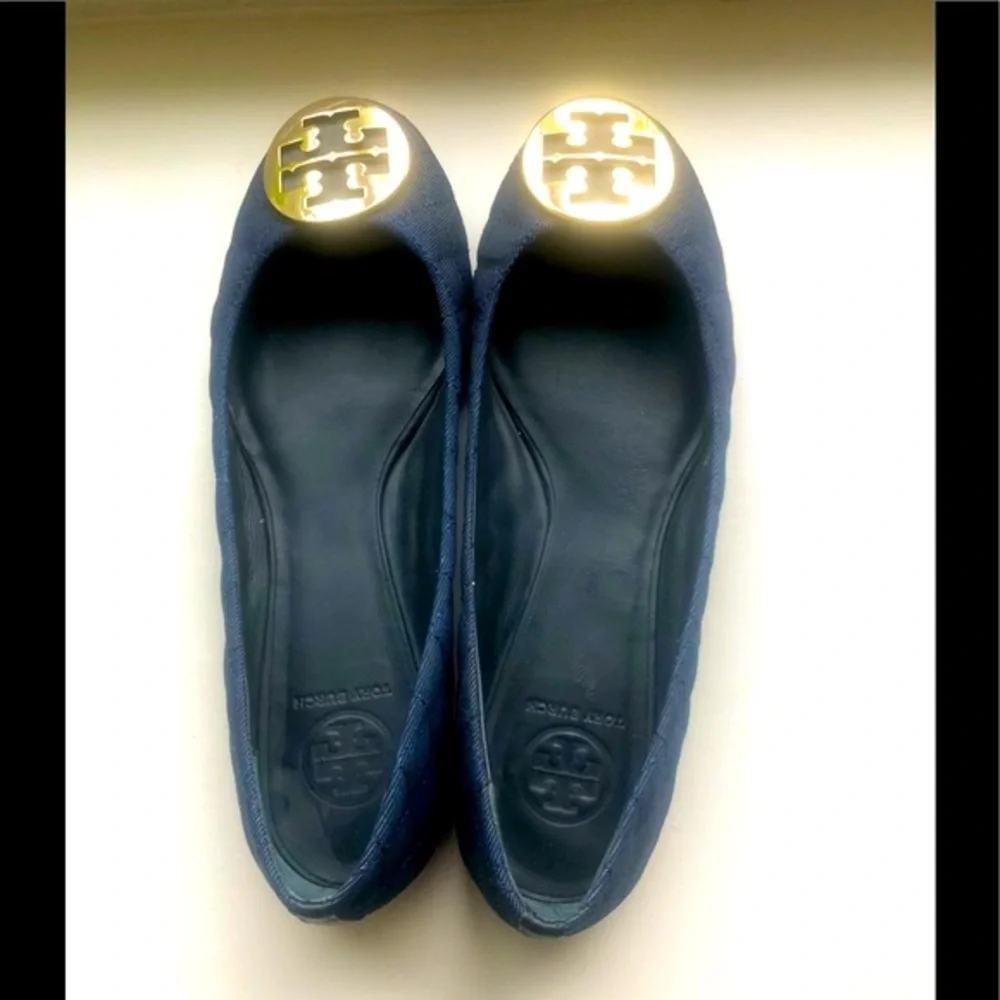 Tory Burch Blue Tight Suede Travel Ballet Flats. EUC. - Picture 2 of 5